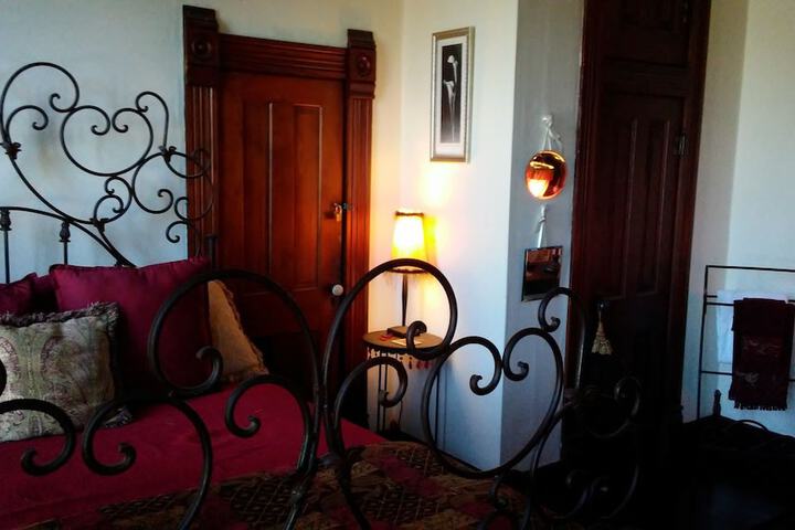 Fig Tree Manor