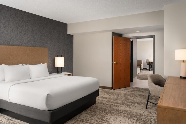 Embassy Suites by Hilton at Hot Springs Convention Center