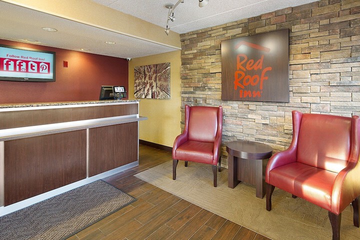 Red Roof Inn Detroit - Roseville / St. Clair Shores