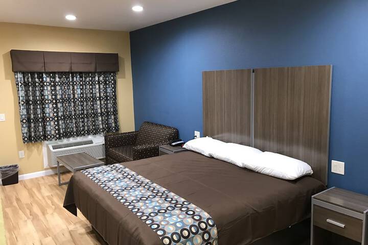 Room 21 of 42