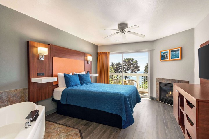 Travelodge by Wyndham Depoe Bay
