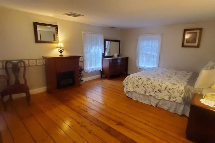 Room 90 of 125