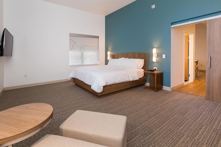 Room 40 of 78
