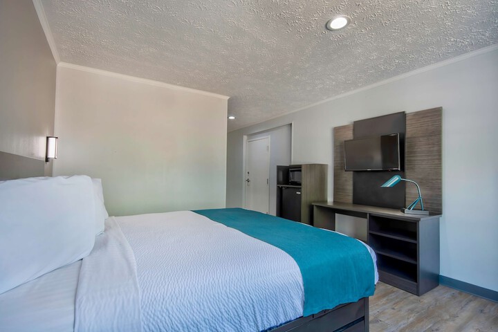 Room 10 of 41