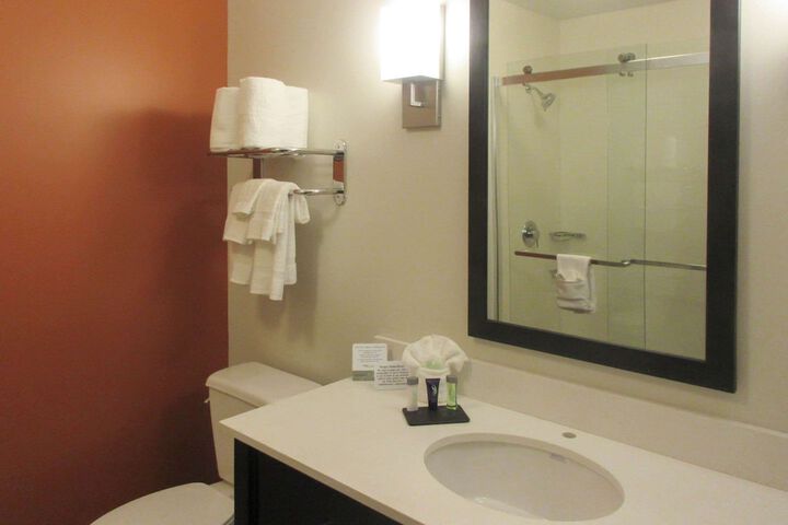 Room 8 of 17