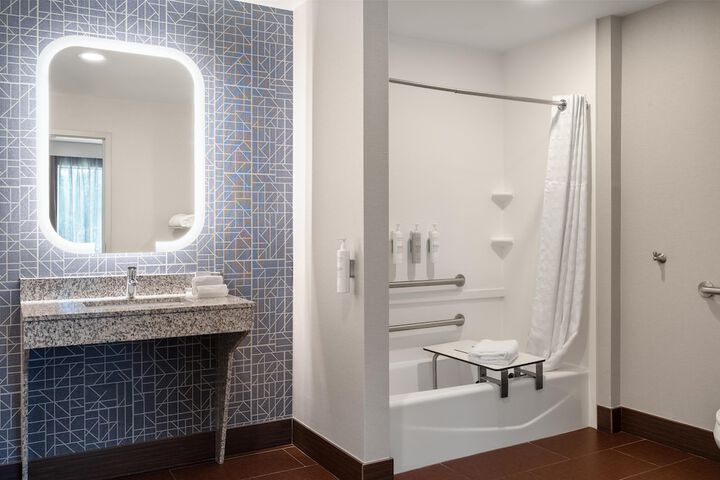 Homewood Suites by Hilton Columbus / Polaris OH
