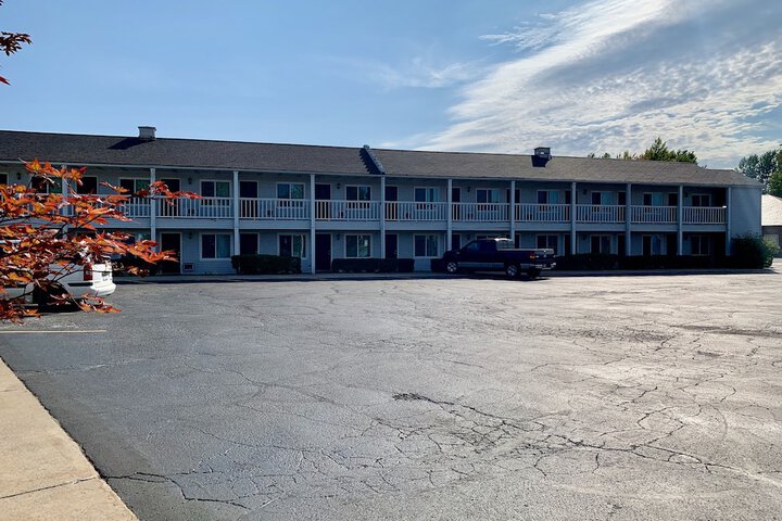 Hotel 4 of 59