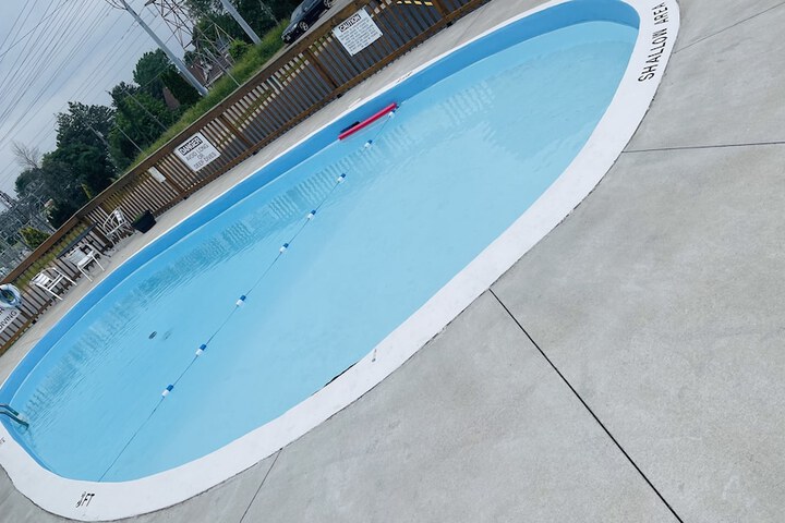 Pool 9 of 39