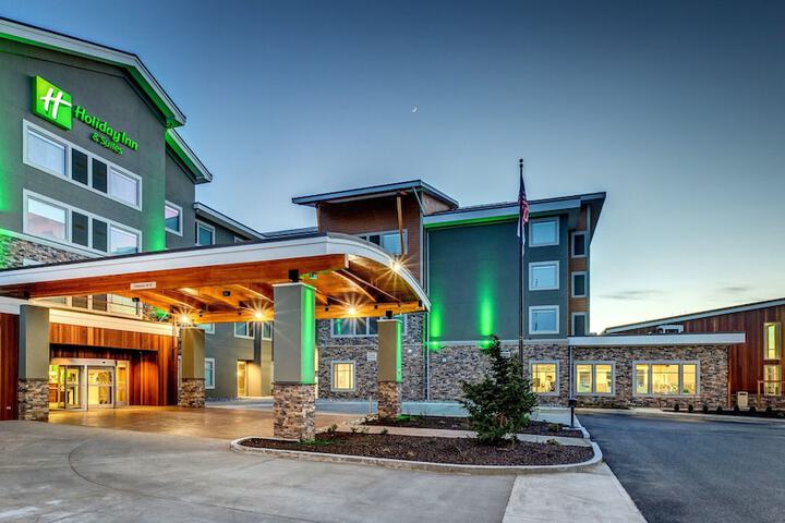Hotel 3 of 107