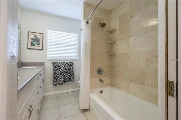 Apollo Beach W / Pool Room To Entertain, Pet Friendly! 6 Bedroom Home