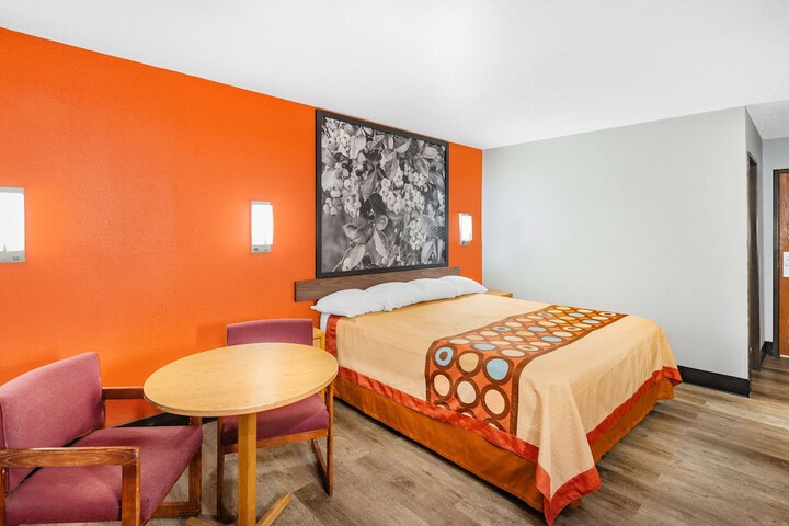 Room 21 of 26