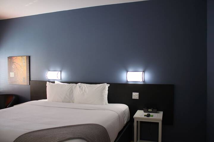 Room 34 of 49