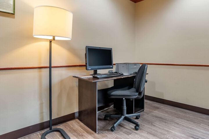 Business Center 27 of 27