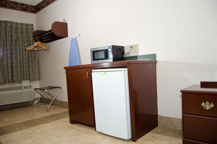 Room 25 of 61