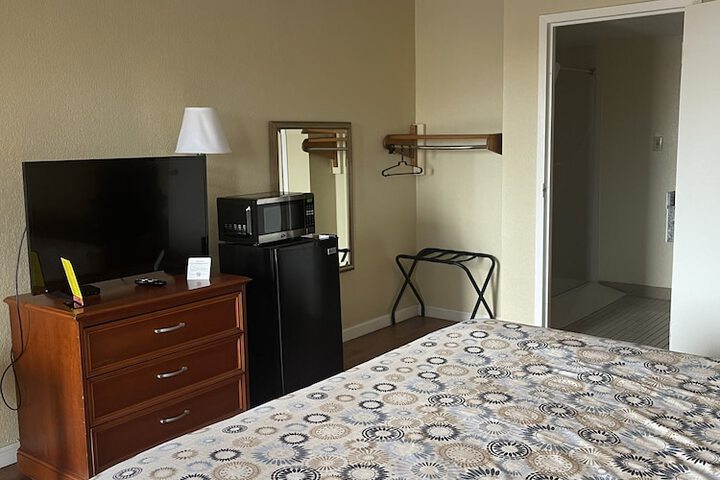 Room 73 of 91