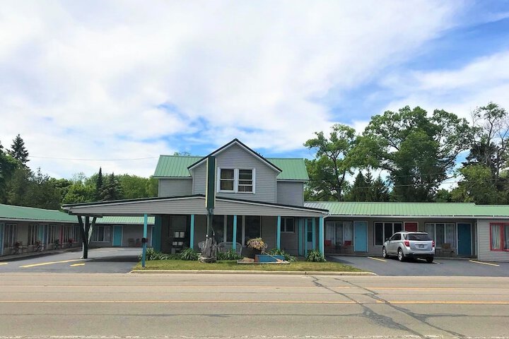 The Monarch Motel