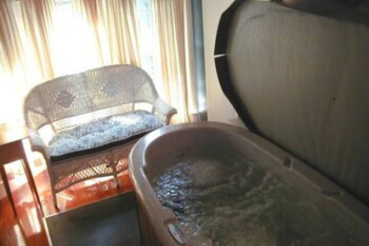 The Tolland Inn