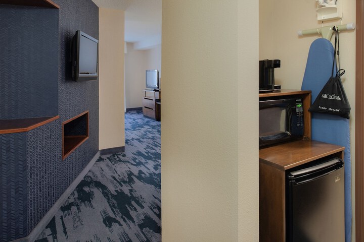 Fairfield Inn & Suites Dayton Troy