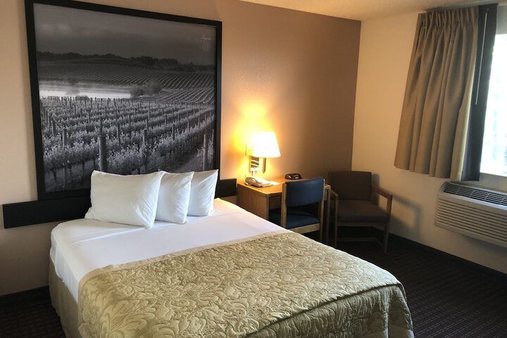 Room 12 of 52