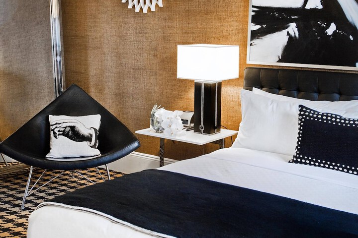 Room 33 of 44