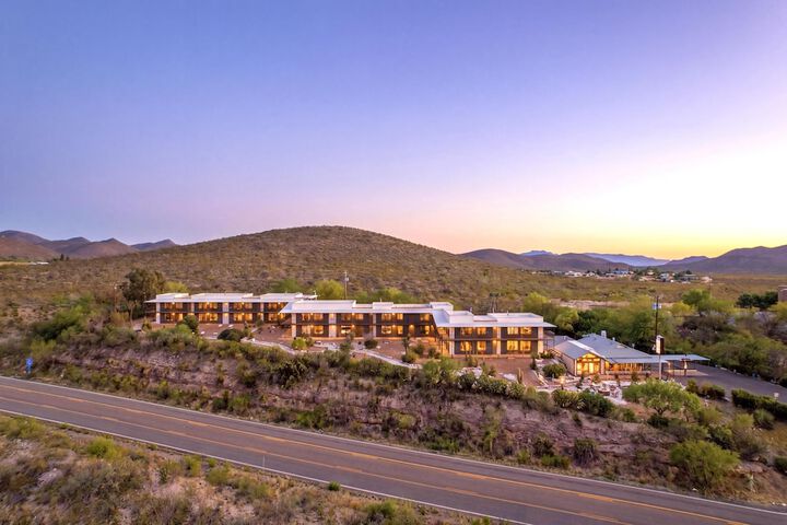 Tombstone Lookout Lodge SureStay Collection by Best Western