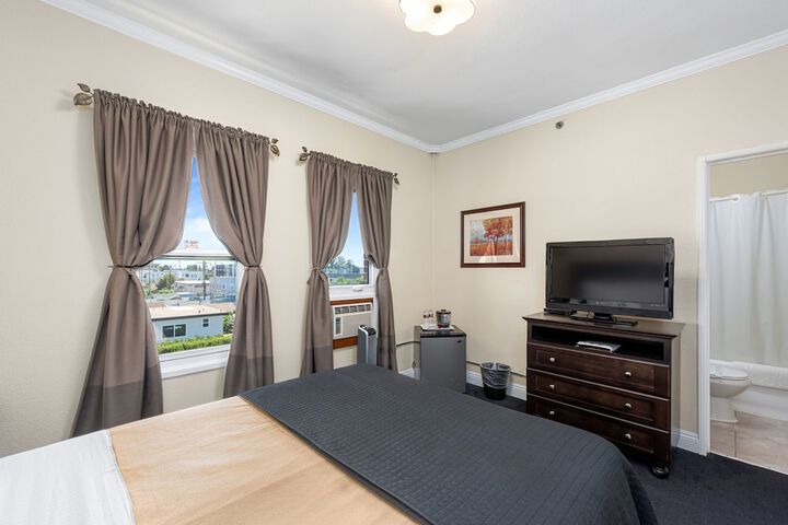 Room 16 of 71