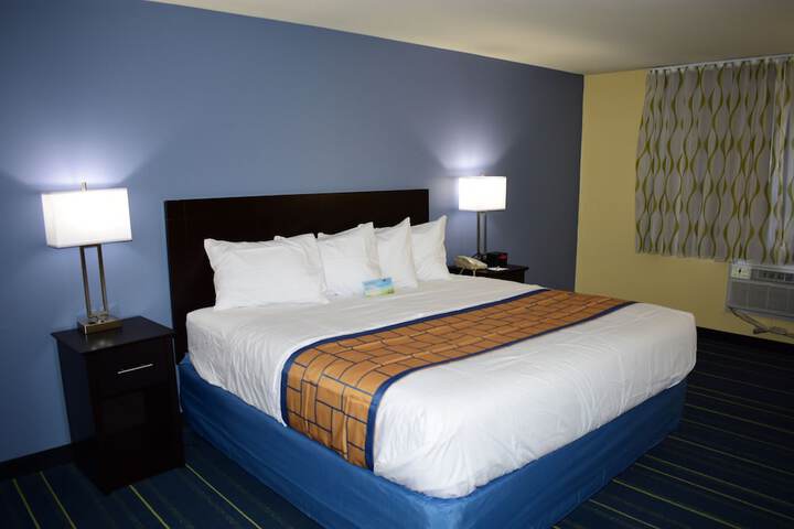 Room 16 of 23