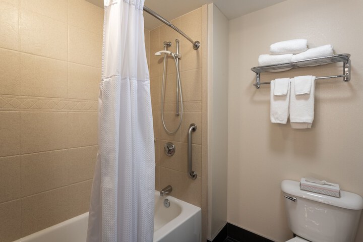 Staybridge Suites West Seneca by IHG