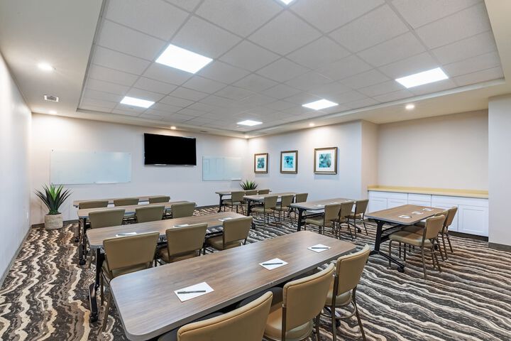 Staybridge Suites IAH Airport East by IHG