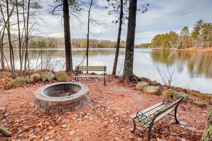 Lakefront Rhinelander Cabin w / Dock & Fire Pit!