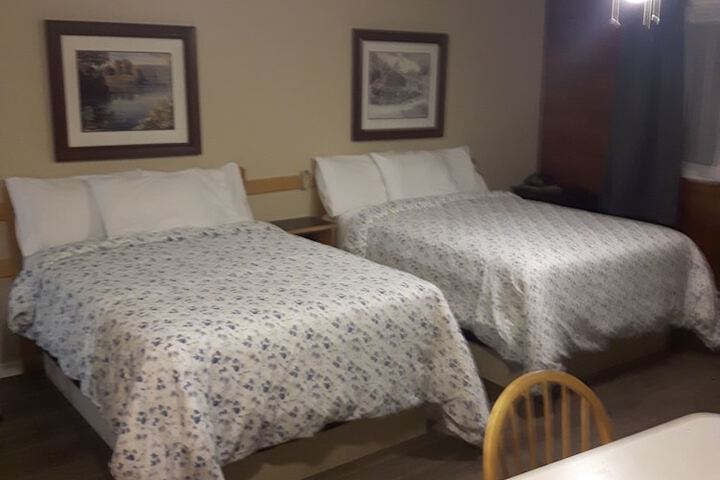 Room 52 of 83