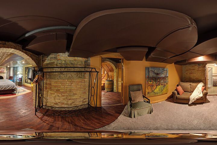 Room 23 of 45