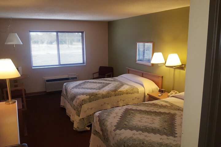 Chicaugon Lake Inn