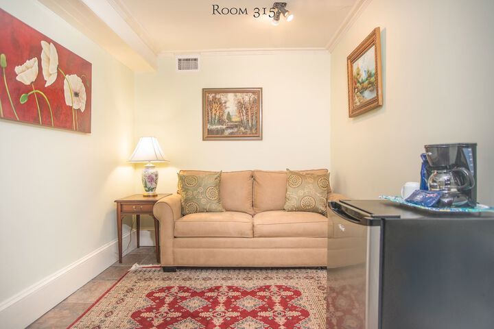 Room 72 of 170