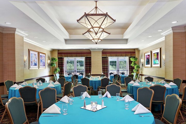 Embassy Suites by Hilton Parsippany