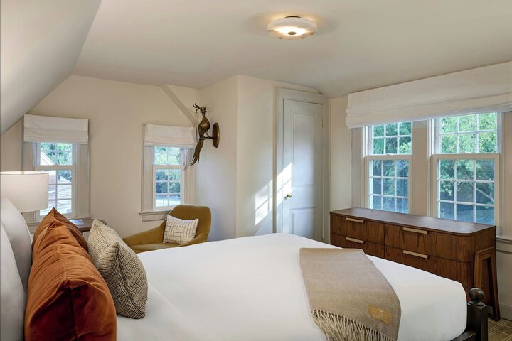 Dearborn Inn Autograph Collection