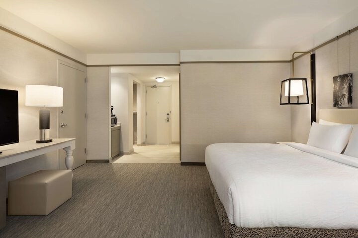 Room 10 of 41