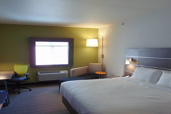 Room 21 of 42