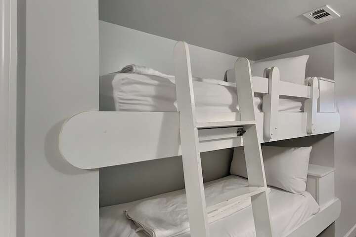 Room 67 of 102