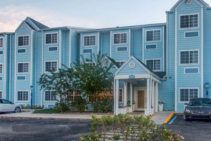 Microtel Inn & Suites by Wyndham Port Charlotte / Punta Gorda