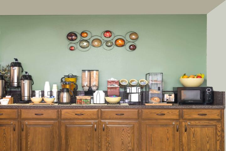 Breakfast/Coffee Service 17 of 18