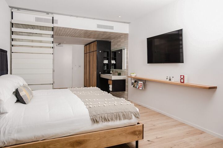 Room 29 of 49