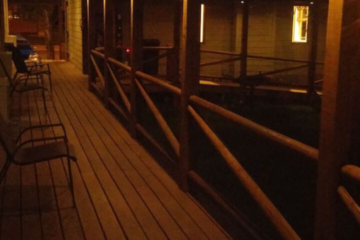 Hotel Exterior 20 of 26