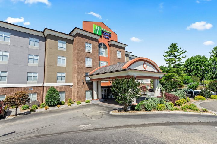 Hotel 5 of 79