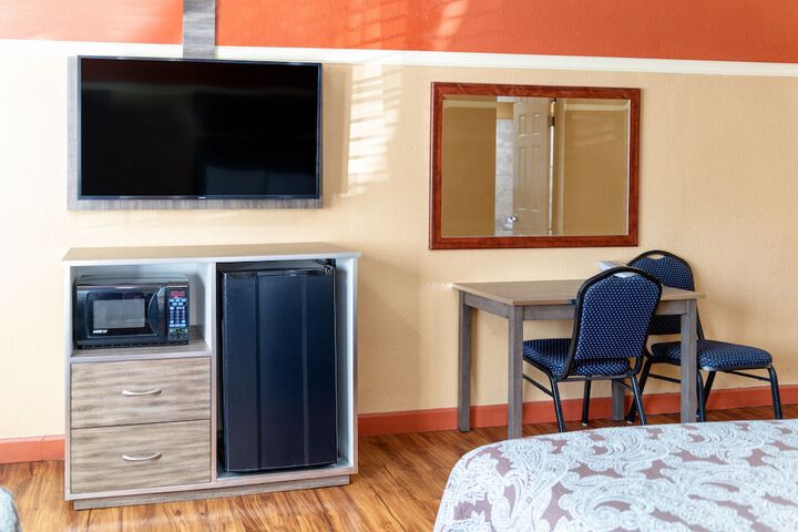 Room 6 of 22