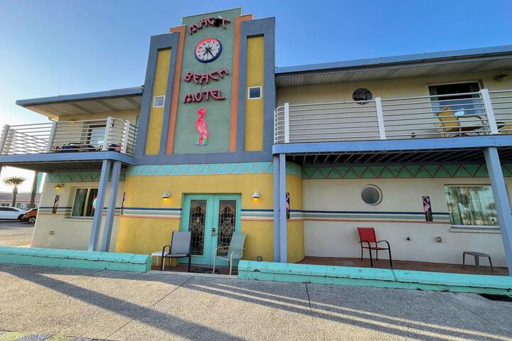 Magic Beach Motel