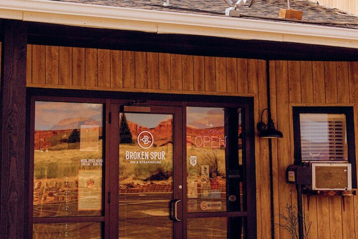 Broken Spur Inn & Steakhouse