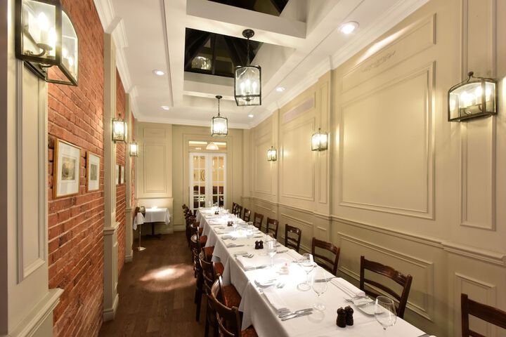 Dining 36 of 47