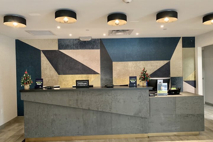 DoubleTree by Hilton Austin - University Area
