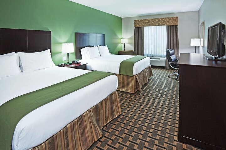 Room 13 of 28